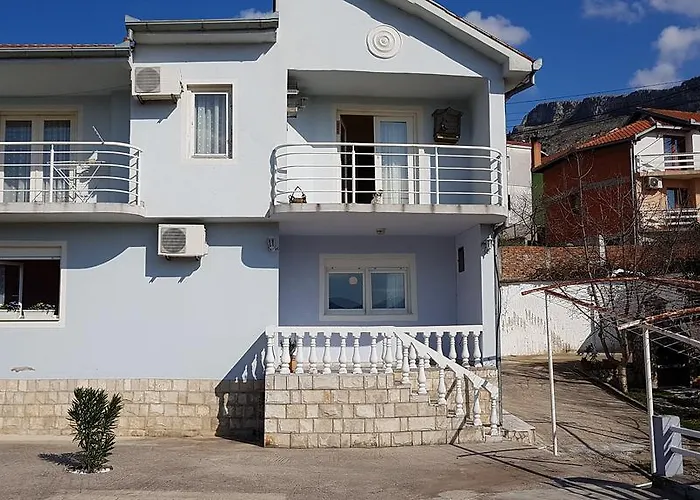 Apartment And Room Panorama