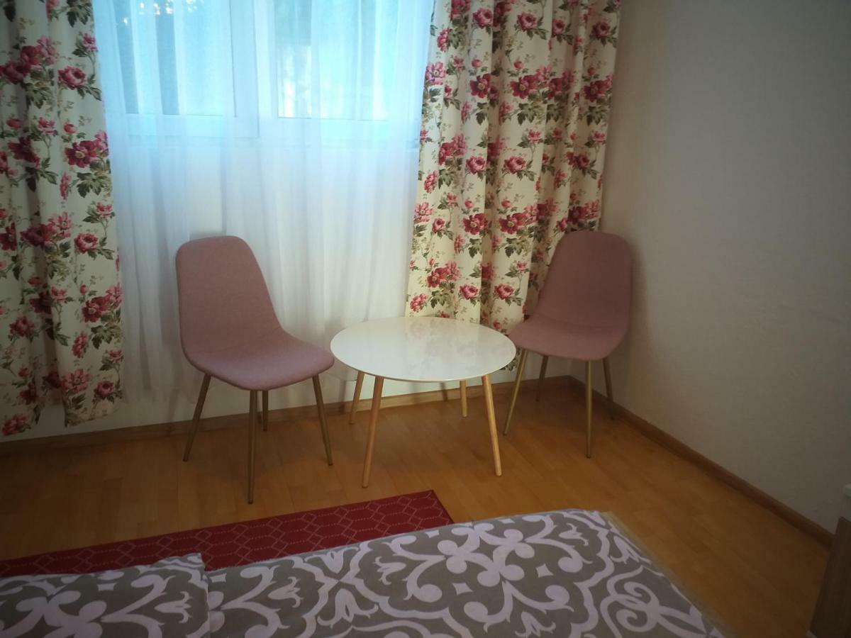 And Panorama Habitación en casa particular Mostar